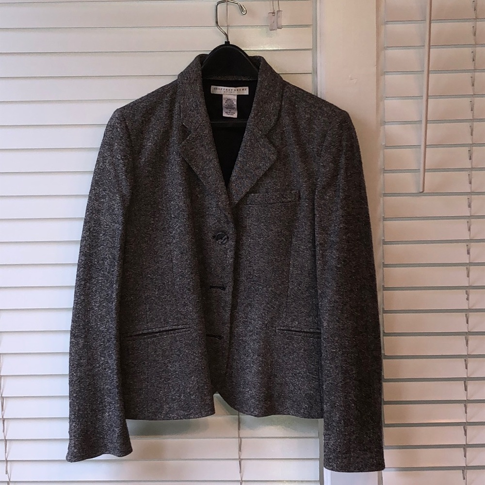 Gray/black wool tweed fully lined blazer